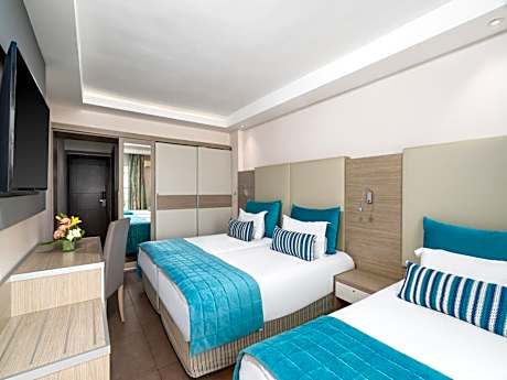 Double Room with Pool View