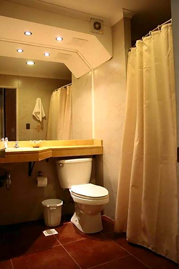 Howard Johnson Hotel Rinconada de Los Andes