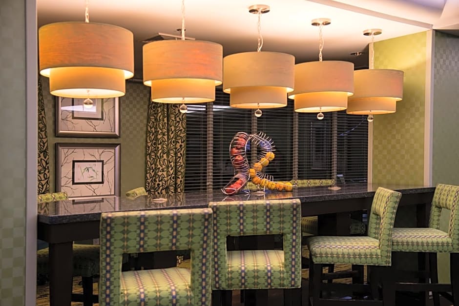 Holiday Inn Express and Suites Dickson City By IHG