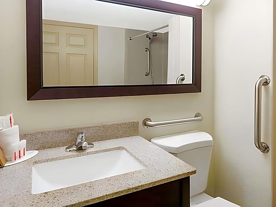 Americas Best Value Inn & Suites Phenix City