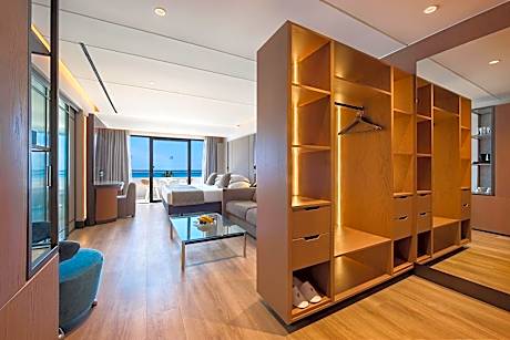 Luxury Sea View Room