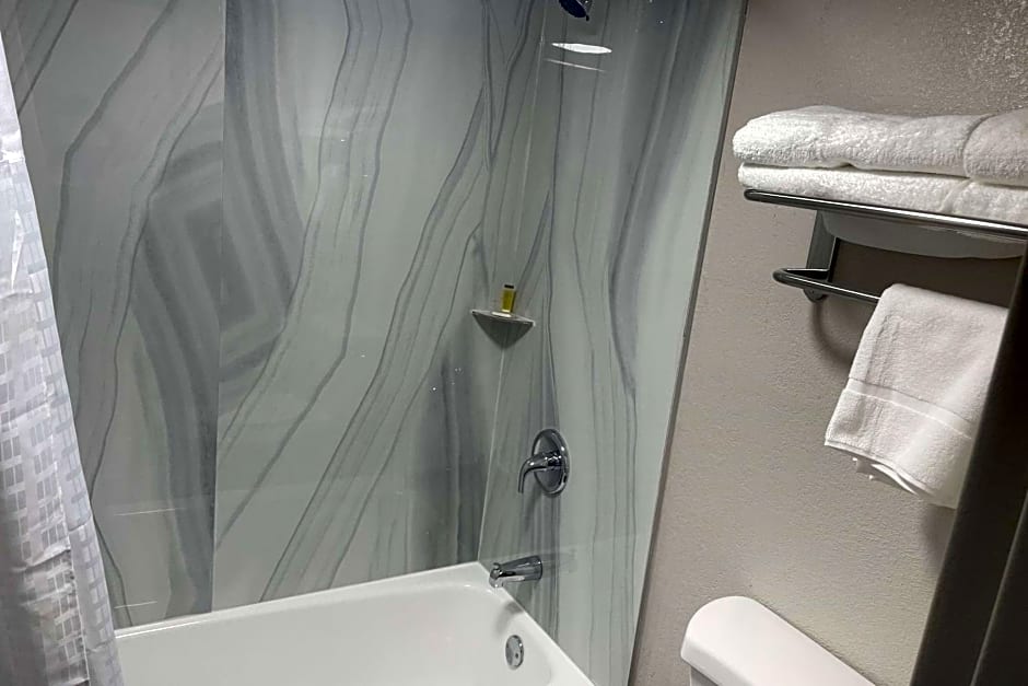 Days Inn by Wyndham Montgomery I-85