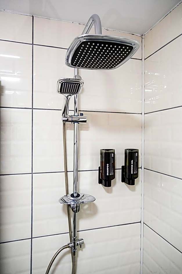 Comfort Center Suit Hotel