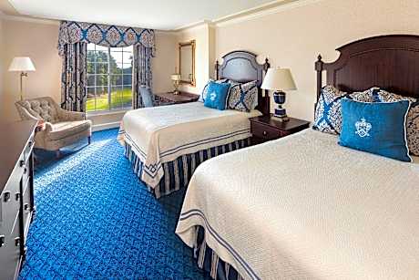 Double Room with Two Double Beds with Golf View