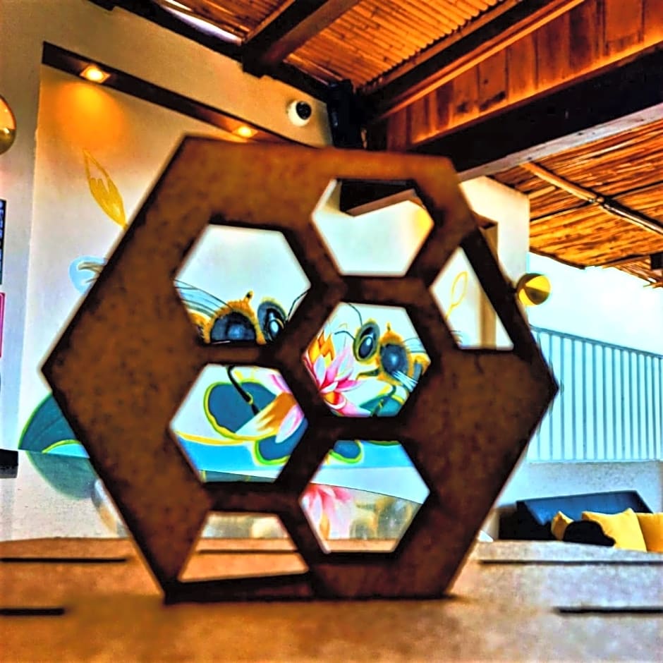 Hotel 12 BEES by Kavia