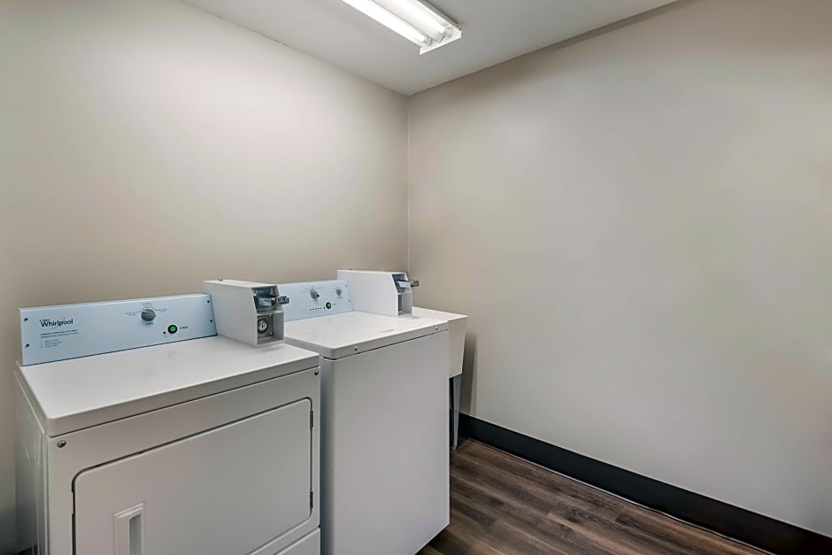 SureStay Plus Hotel by Best Western SeaTac Airport