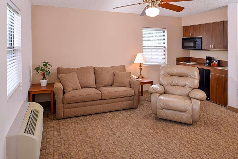 Briarwood Inn Of Geneva