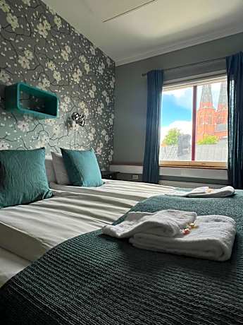 Superior King Room with Sofa Bed - Non-Smoking