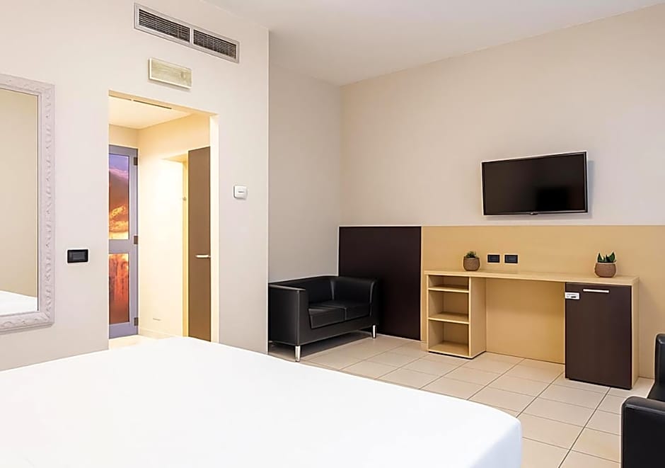 Sechi Hotel Milano with parking