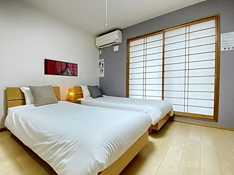 Twin Room with Private Bathroom