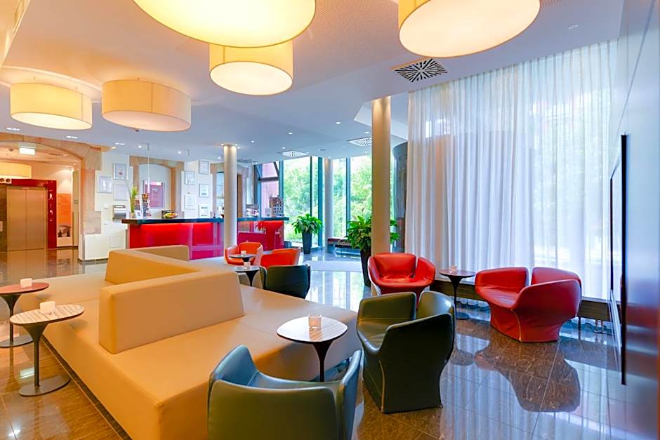 Novina Hotel Tillypark