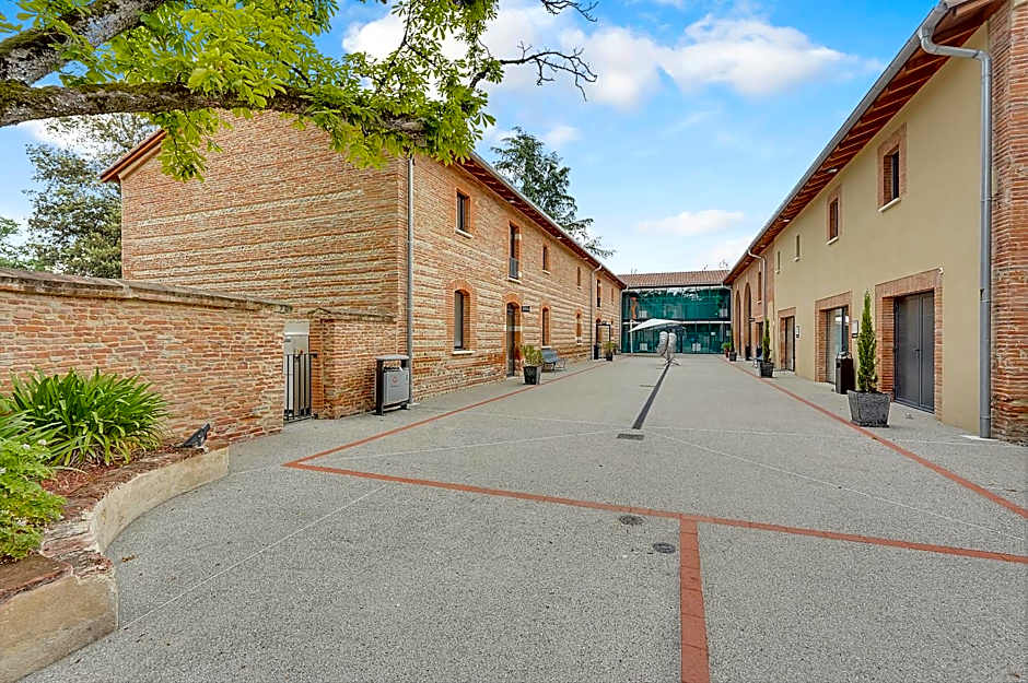 Le Domaine de Montjoie  BW Premier Collection