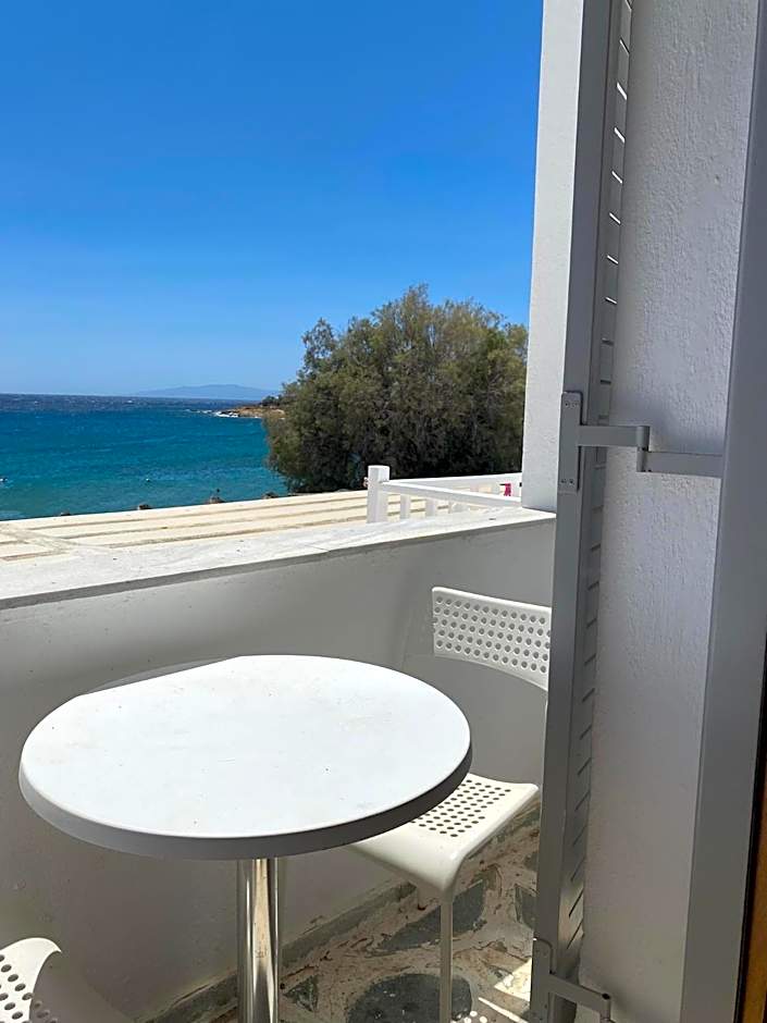 Fisilanis Beachfront Hotel