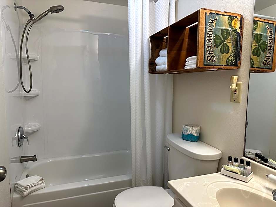 Hotel Kitsmiller on Main