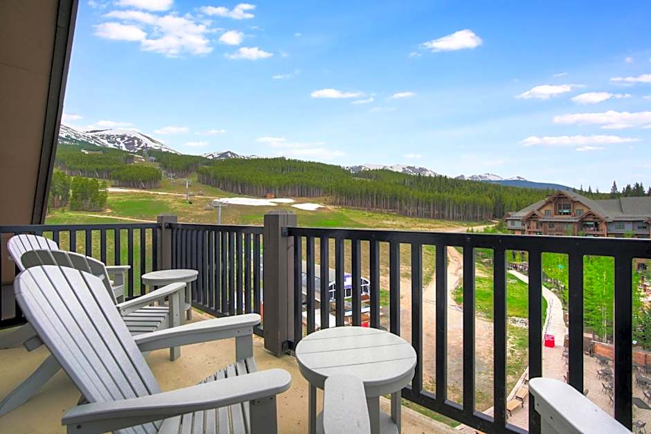 Crystal Peak Lodge By Vail Resorts