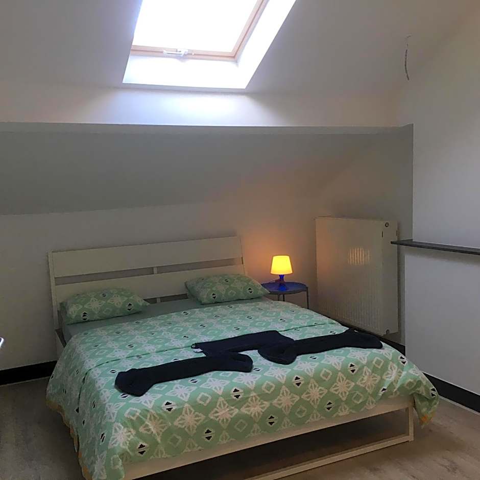 Leonard room