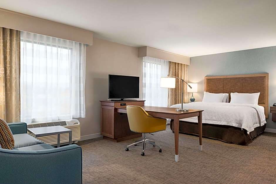 Hampton Inn Lincoln Airport
