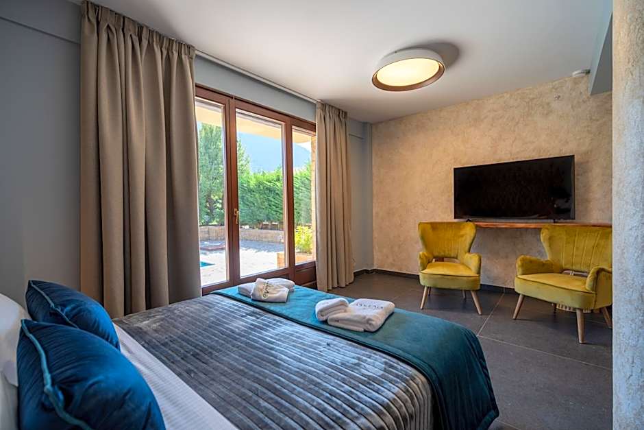 Evritos Villas & Suites with pool