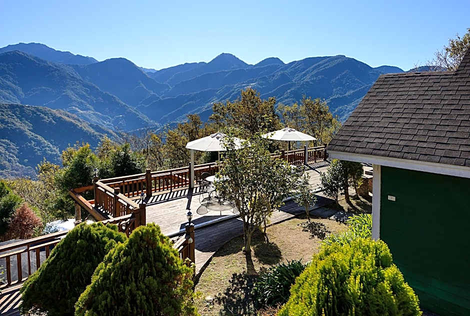 Aurora Villa