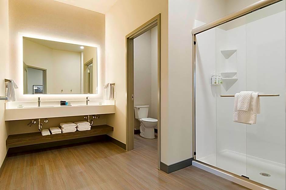 ClubHouse Hotel Sioux Falls