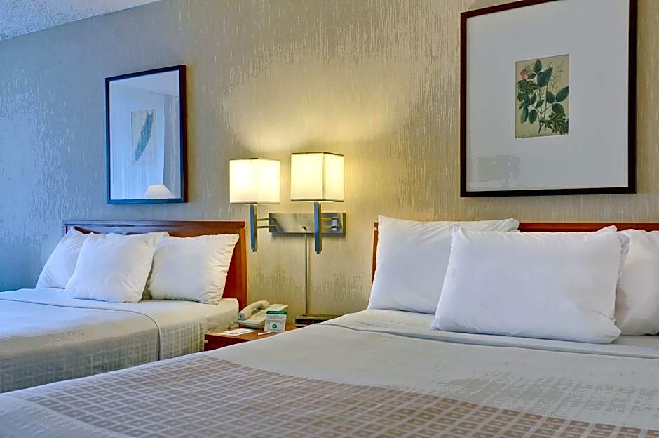 Vagabond Inn Executive Old Town