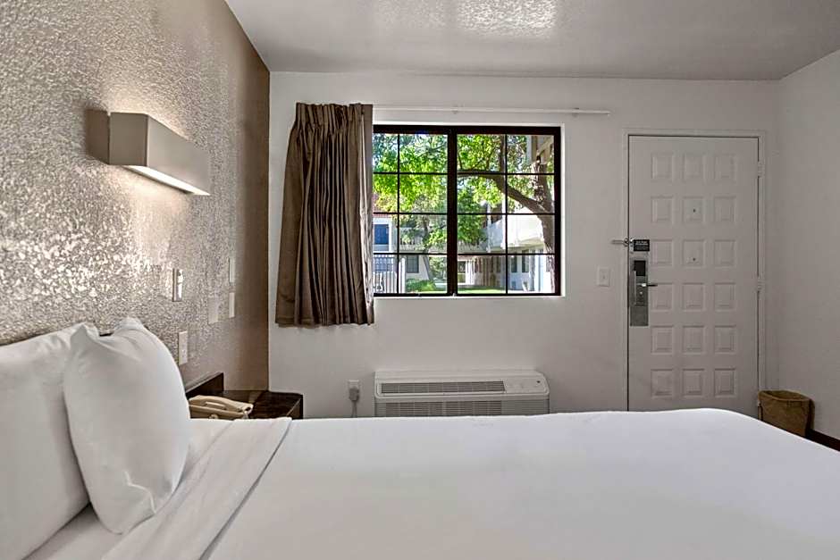 Motel 6-San Luis Obispo, CA - South