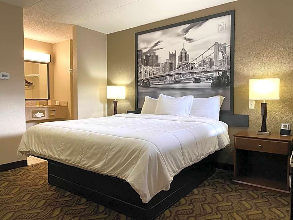 Super 8 by Wyndham Greensburg-Latrobe