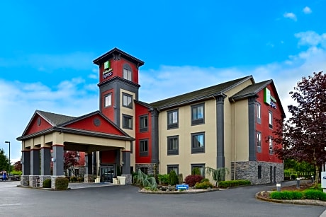 Holiday Inn Express Vancouver North, an IHG Hotel