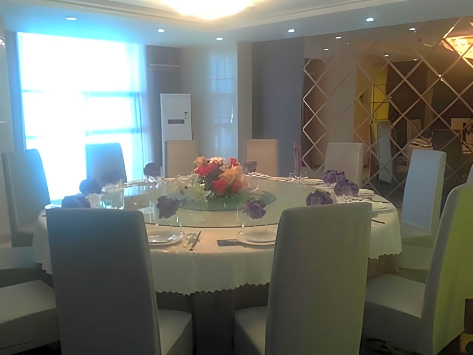 GreenTree Inn Jiuquan Century Plaza Hotel