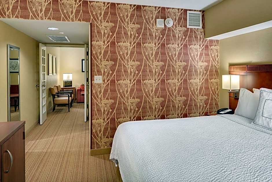 Courtyard by Marriott Shelton