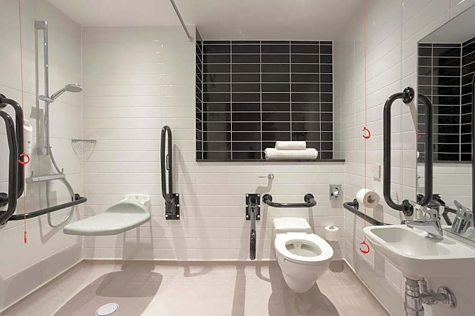 Holiday Inn Express Dunstable By IHG