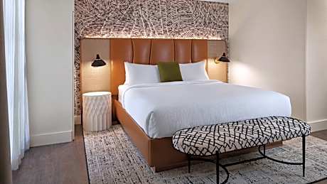 2 Bdrm Suite King/Queen, 2 Bedroom Suite, Bedroom 1: 1 King, Bedroom 2: 1 Queen