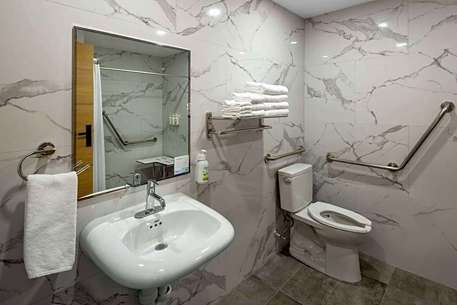 Baymont by Wyndham West Edmonton