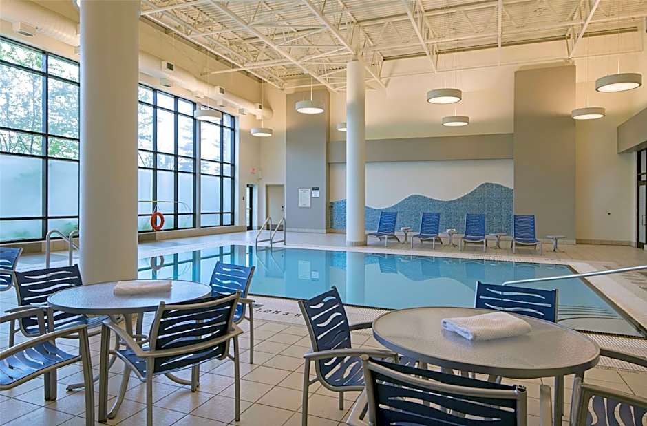 DoubleTree by Hilton West Edmonton