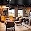 Aiden by Best Western Newark Airport