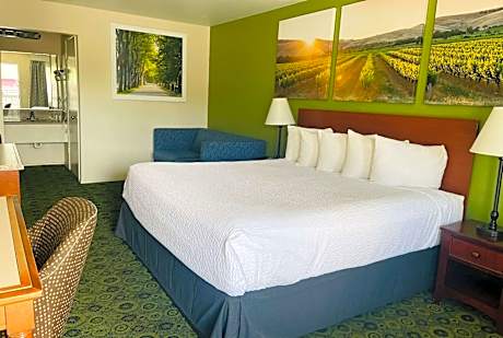 King Room - Mobility Access/Non-Smoking