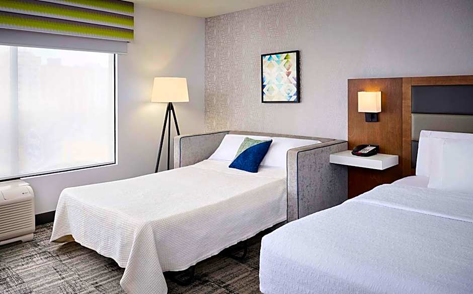 Hampton Inn By Hilton & Suites Windsor, On