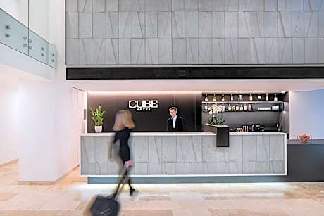 Hotel CUBE Prague