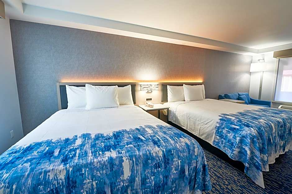 All Seasons Inn & Suites