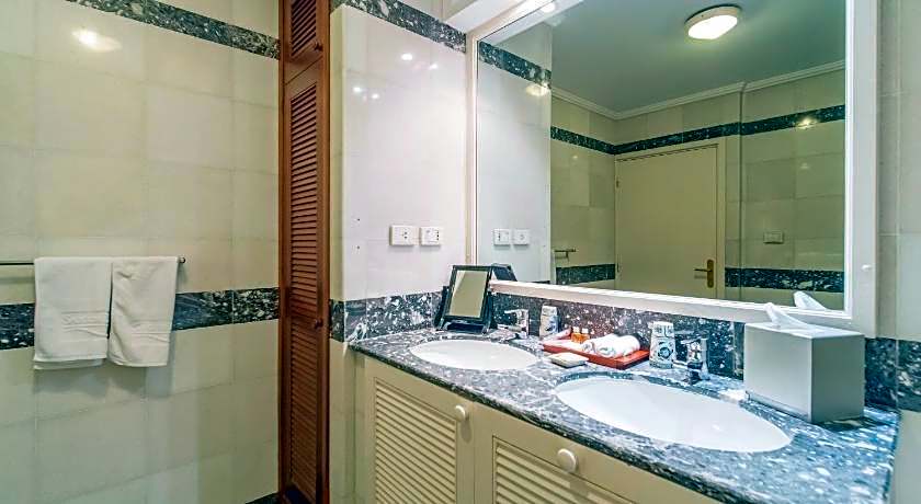 Saigon Domaine Luxury Residences