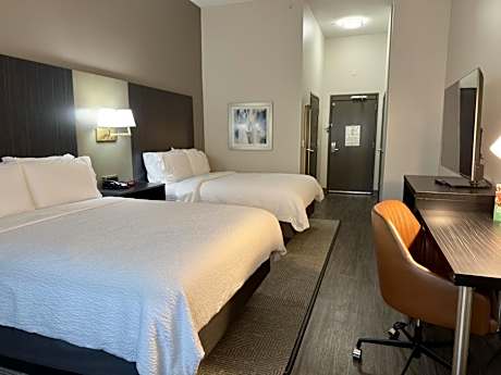 Room with Two Beds - Hearing Accessible - Non-Smoking