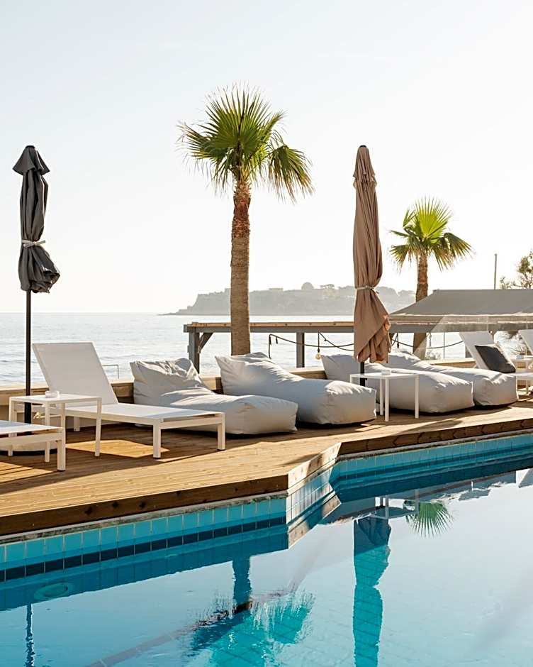 Petradi Beach Lounge Hotel