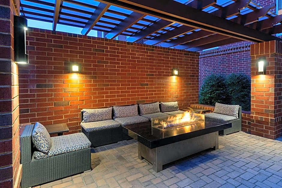 Hampton Inn By Hilton & Suites Charlottesville-At The University
