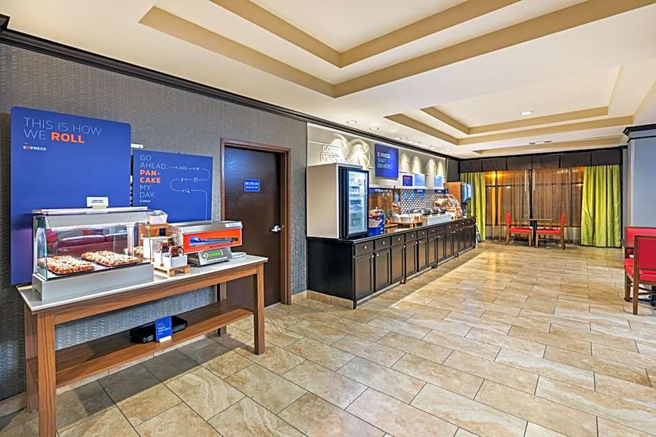 Holiday Inn Express Hotel & Suites Floresville By IHG