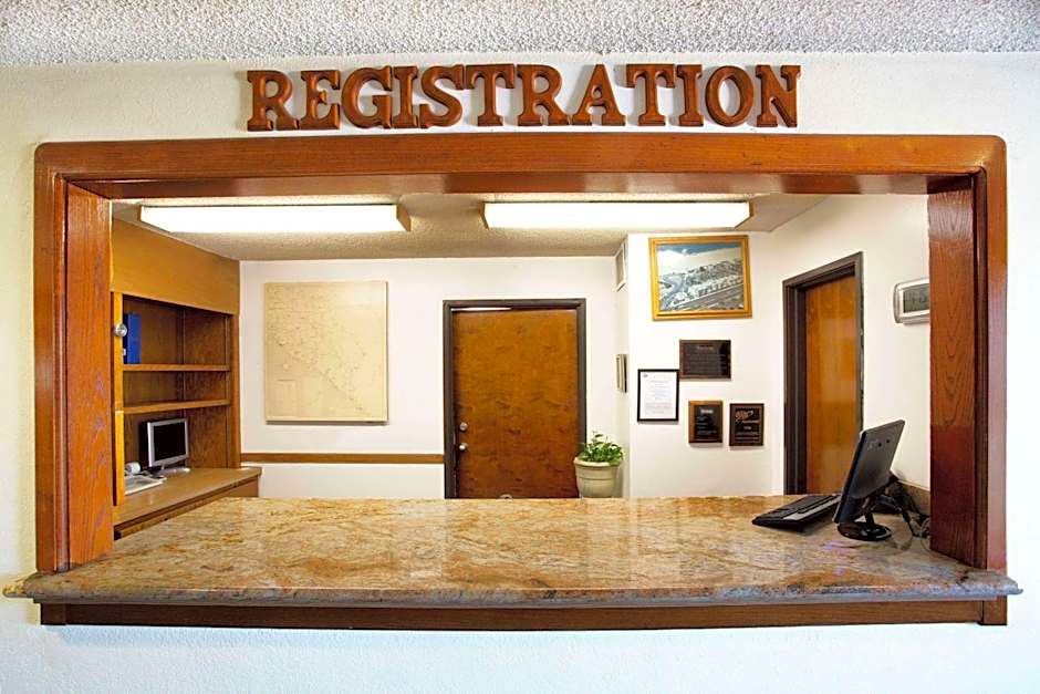 Travelodge by Wyndham Ocean Front