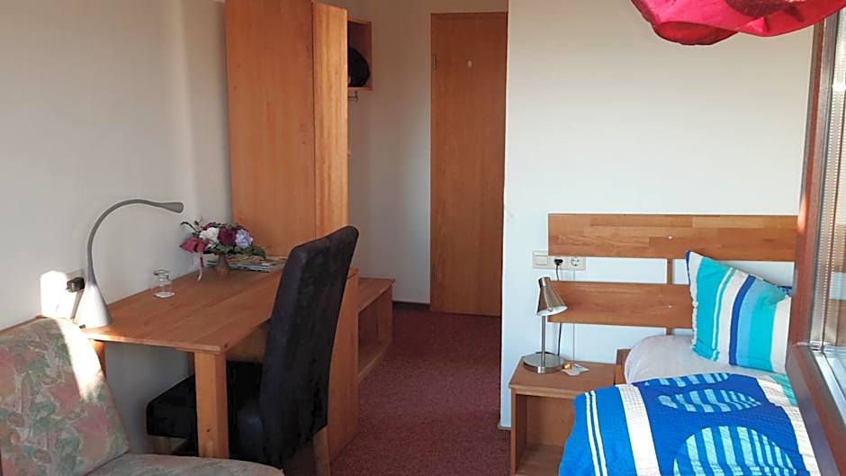 Hotel-Pension-Waldblick