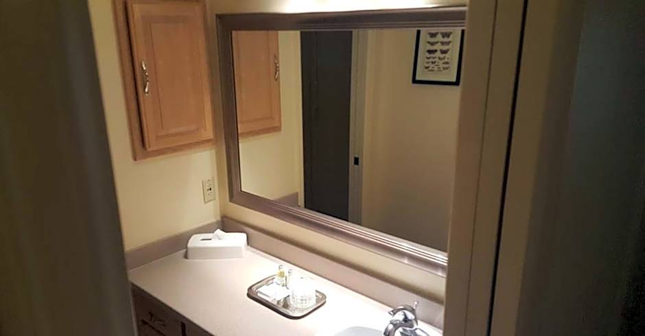 GetAways at the Lodge at Kingsbury Crossing