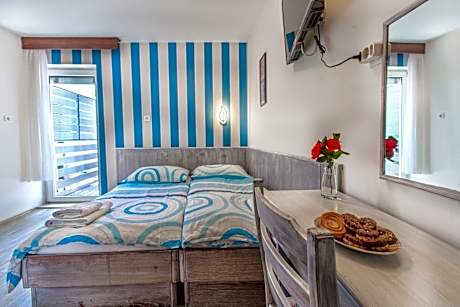 Double or Twin Room with Balcony and Sea View