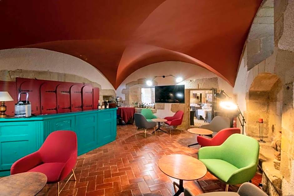 Chateau des Ducs de Joyeuse, BW Signature Collection