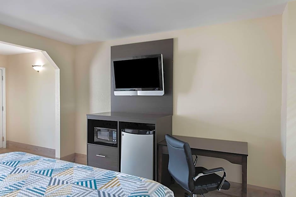 Motel 6 Macon, GA I 475